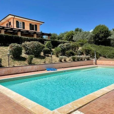 La Posta Di Bacco Bed & Breakfast Gualdo Cattaneo Luaran gambar